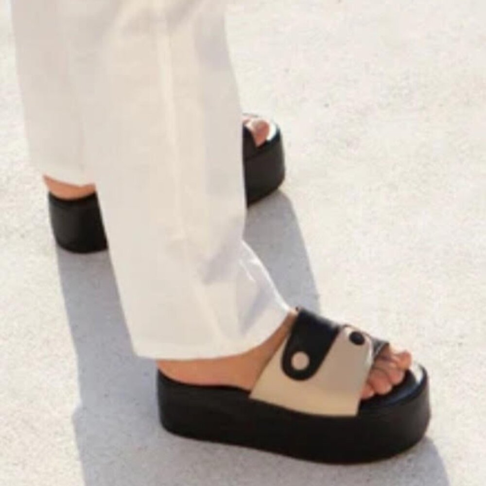 Balm Wears Ying Yang Slide Black and White Size 7 (EU 38)